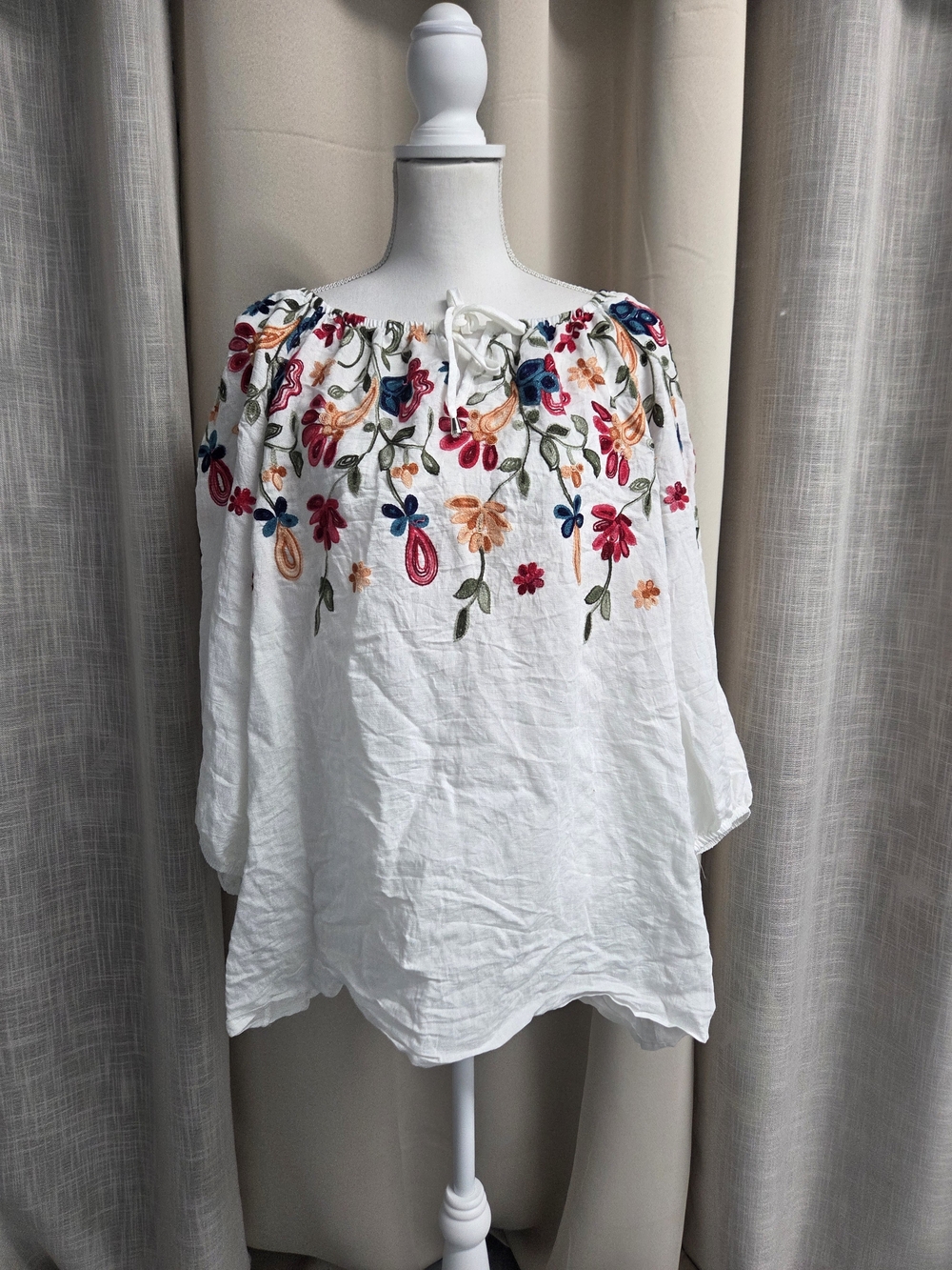 Kindred Anthropologie White Embroidered Floral Peasant Blouse Boho Top Size 3X